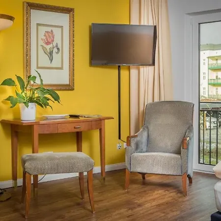 Appartamento Business-apartment 5 Mit Kueche & Kostenfreiem Parkplatz Greifswald